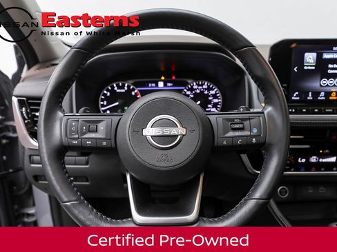 Used 2023 Nissan Rogue SL w/ SL Premium Package image 19