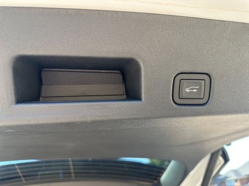 Certified 2025 Buick Enclave Avenir w/ Super Cruise Package image 47