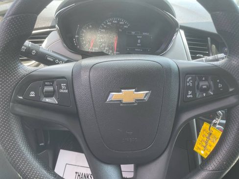 Used 2020 Chevrolet Trax LS w/ Tint and Cruise Package FWD image 17
