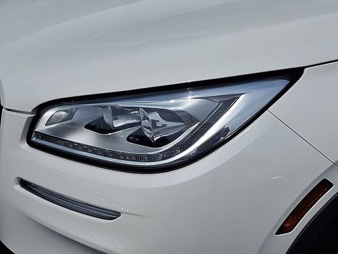 Certified 2023 Lincoln Corsair Reserve image 9