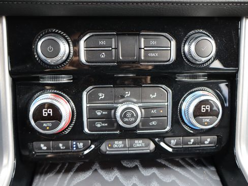 Certified 2024 GMC Yukon Denali AWD/4WD image 30