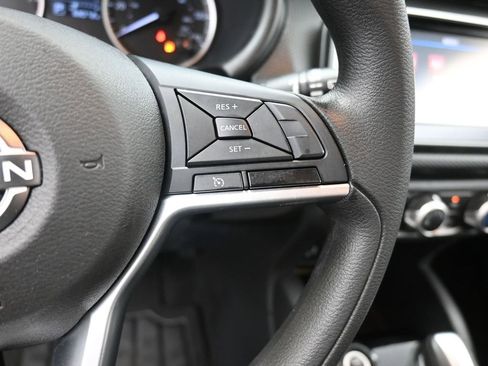 Used 2022 Nissan Kicks S image 6