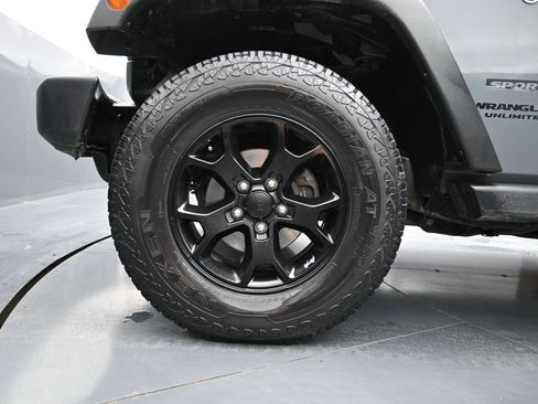 Used 2014 Jeep Wrangler Unlimited Sport w/ Quick Order Package 24S AWD/4WD image 26