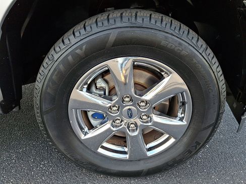 Certified 2019 Ford F150 XLT w/ Equipment Group 302A Luxury image 8