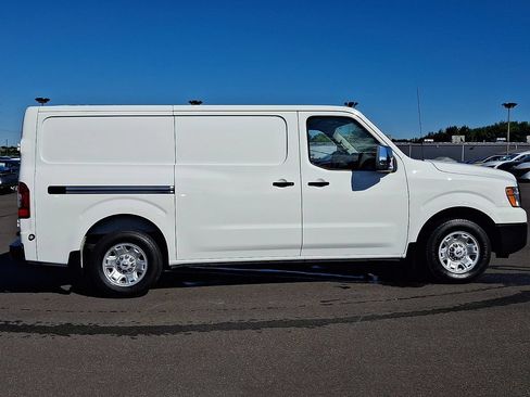 Used 2021 Nissan NV 2500 SV RWD image 7