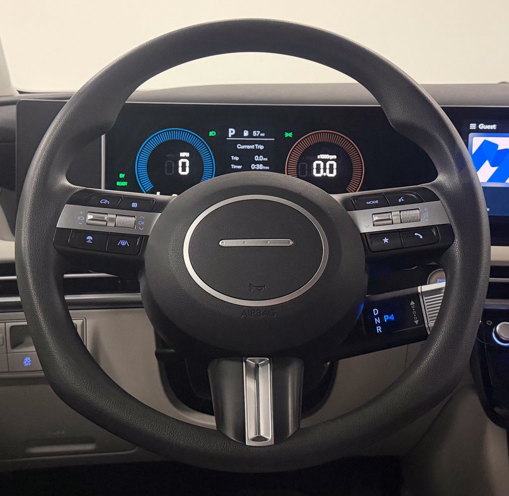 Used 2025 Hyundai Tucson Blue AWD/4WD image 16