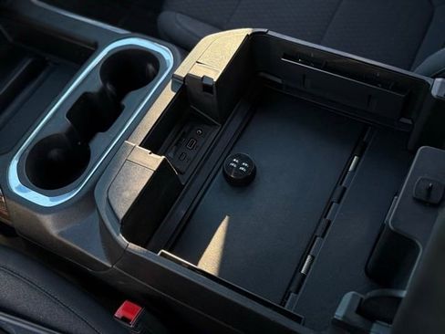 Used 2021 GMC Sierra 1500 Elevation w/ Preferred Package image 31