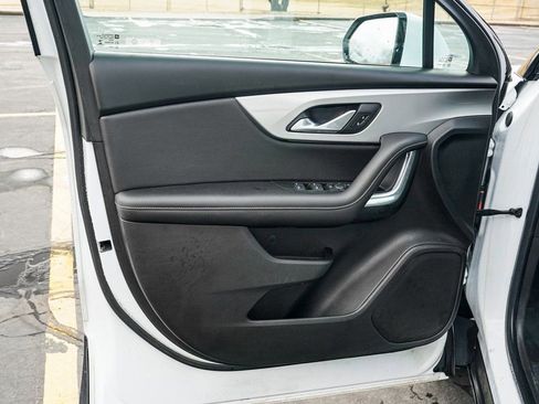 Used 2021 Chevrolet Blazer LT image 9