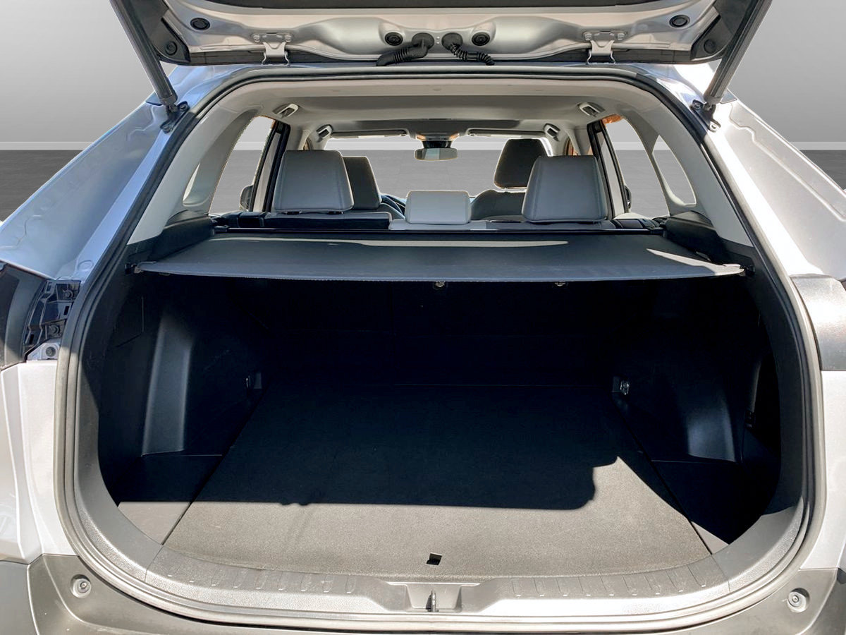 Used 2019 Toyota RAV4 XLE Premium FWD image 13