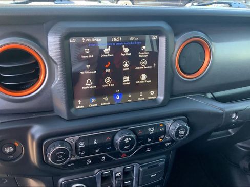 Used 2023 Jeep Gladiator Mojave w/ LED Lighting Group AWD/4WD image 34