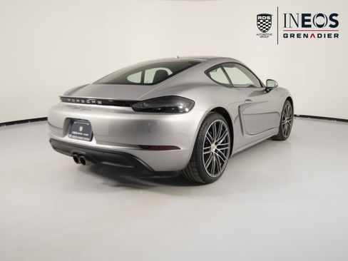 Used 2025 Porsche 718 Cayman image 5
