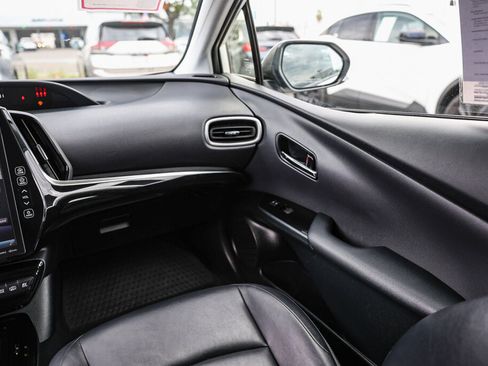 Certified 2021 Toyota Prius Prime XLE FWD image 7