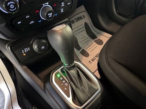 Used 2020 Jeep Renegade Altitude image 21