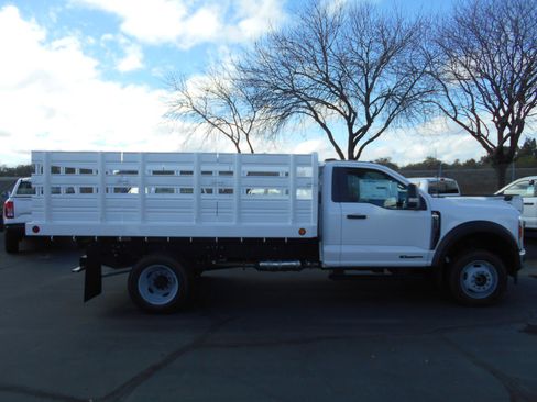 Used 2024 Ford F550 4x4 Regular Cab Super Duty image 26