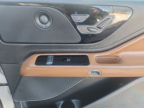 Used 2023 Lincoln Aviator Reserve w/ Equipment Group 201A image 37