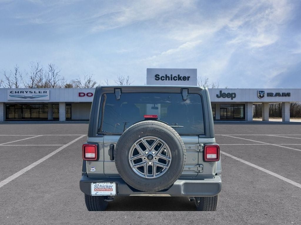 Used 2023 Jeep Wrangler Unlimited Sport AWD/4WD image 4