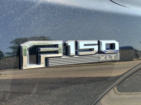 Used 2017 Ford F150 XLT w/ Equipment Group 302A Luxury AWD/4WD image 6