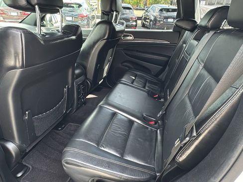Used 2016 Jeep Grand Cherokee Limited AWD/4WD image 12