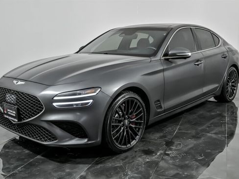 Used 2022 Genesis G70 3.3T Launch Edition image 5