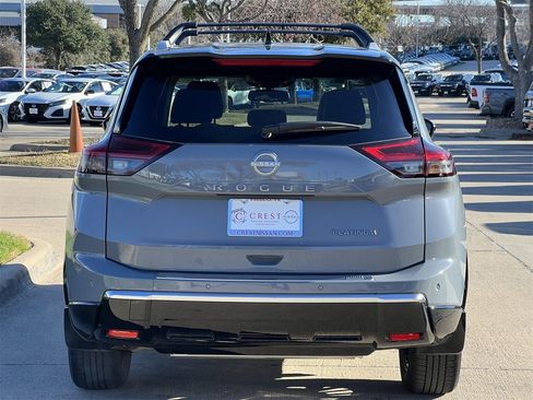 Certified 2025 Nissan Rogue Platinum image 5