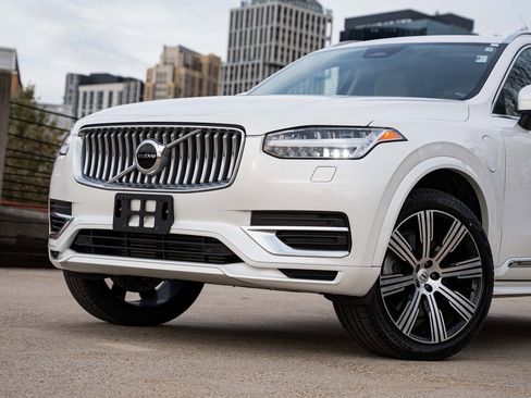 Certified 2024 Volvo XC90 T8 Core w/ Protection Package Premier image 2