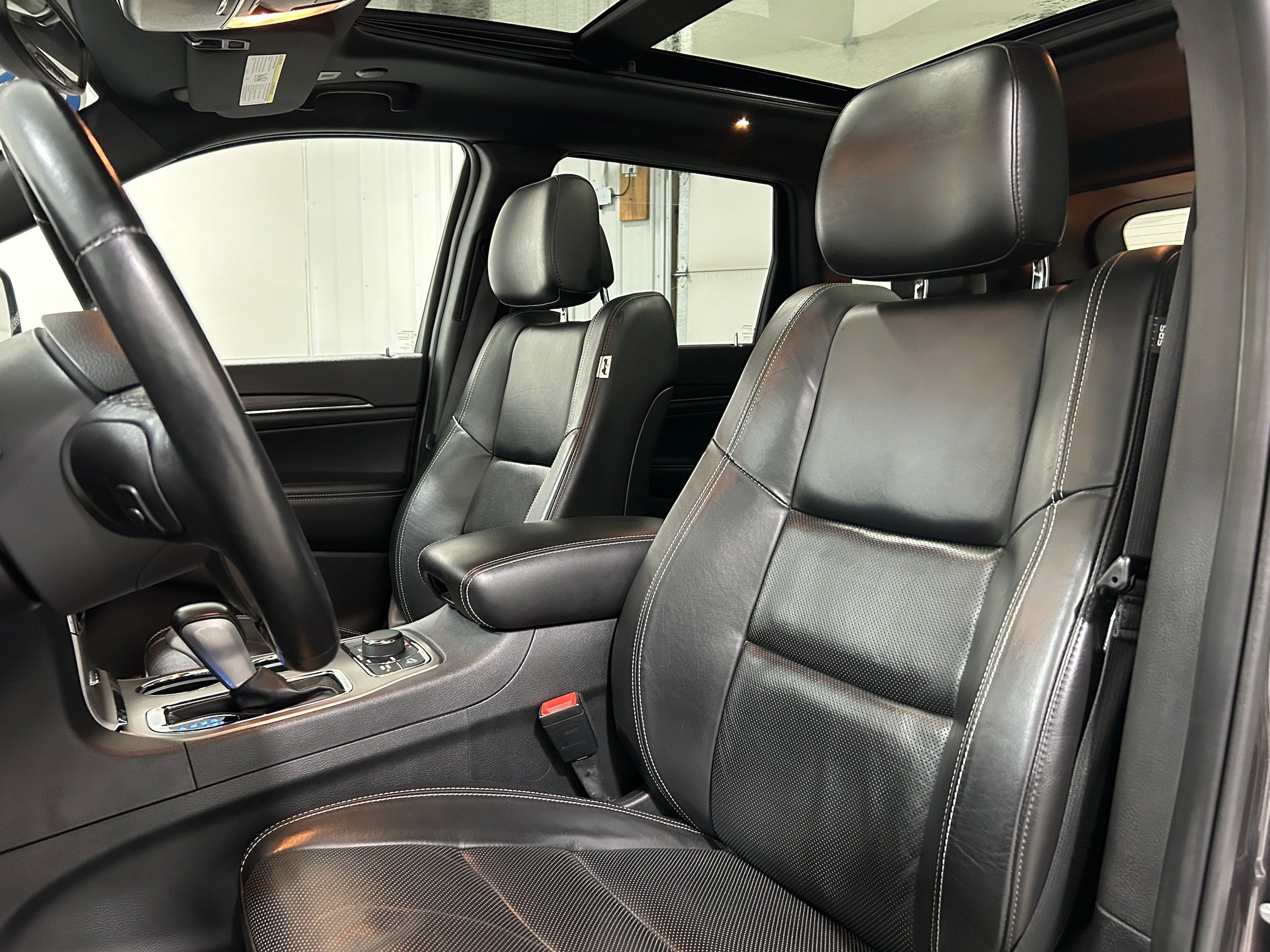 Used 2021 Jeep Grand Cherokee Limited w/ Quick Order Package 28K 80th AWD/4WD image 27