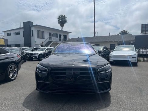 Used 2021 Mercedes-Benz S 580 4MATIC Sedan image 2