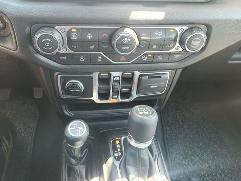 New 2026 Jeep Gladiator Sport AWD/4WD image 17