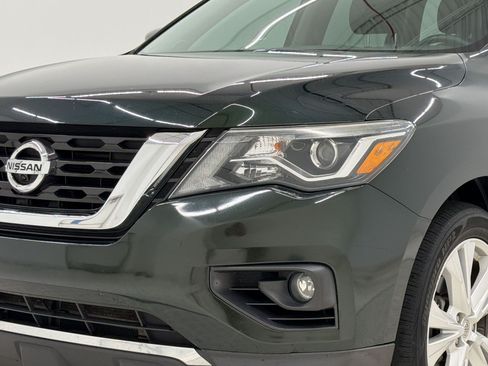 Used 2018 Nissan Pathfinder SL w/ SL Premium Package FWD image 11