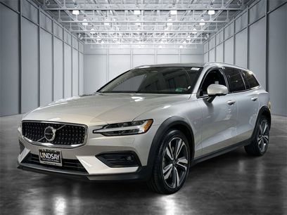 Used 2023 Volvo V60 B5 Cross Country Plus w/ Climate Package