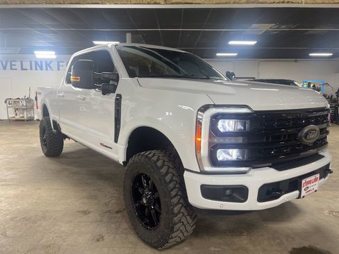 Used 2024 Ford F250 Lariat w/ Lariat Ultimate Package image 4