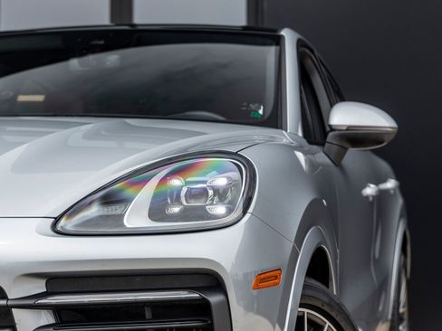 Certified 2021 Porsche Cayenne S AWD/4WD image 16