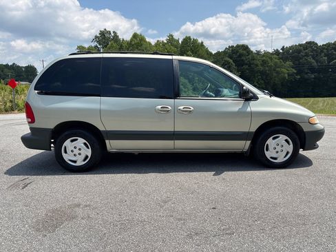 Used 2000 Dodge Caravan SE FWD image 6