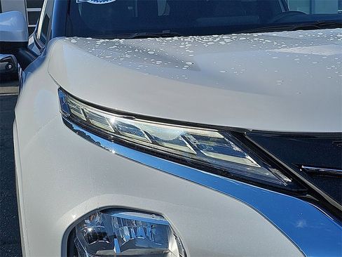 Used 2024 Mitsubishi Outlander SE image 9