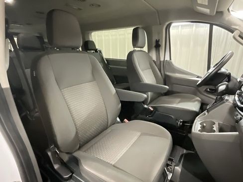 Used 2023 Ford Transit 350 XLT image 11