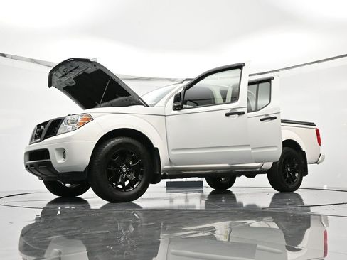 Used 2021 Nissan Frontier SV w/ Midnight Edition Floor Mats image 53