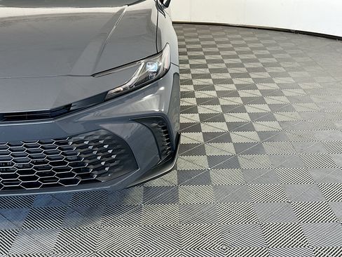Certified 2025 Toyota Camry SE FWD image 9