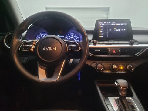 Used 2023 Kia Forte LXS w/ LXS Technology Package FWD image 22