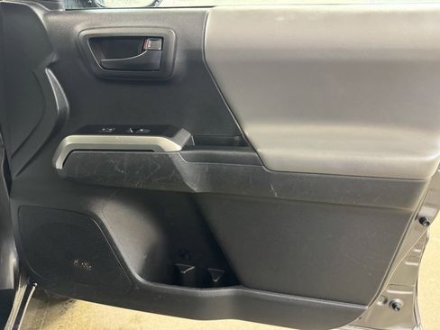 Used 2022 Toyota Tacoma SR5 image 25