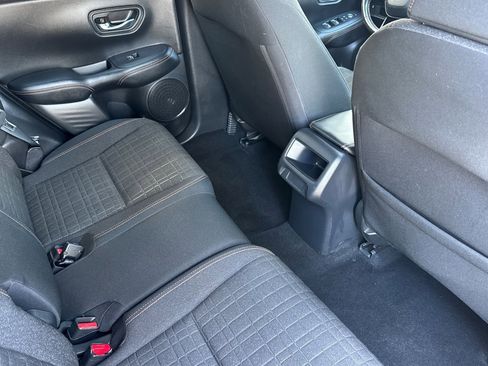 Certified 2023 Honda HR-V Sport image 28