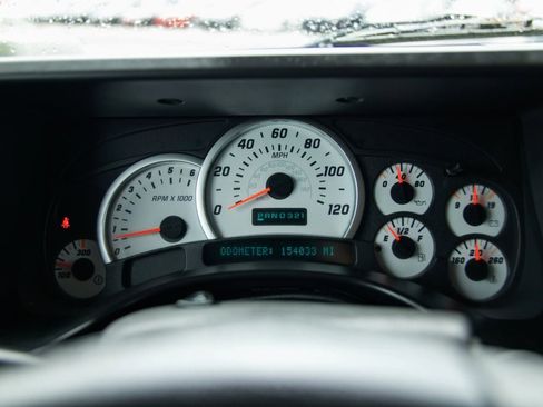 Used 2003 HUMMER H2 w/ Preferred Equipment Group AWD/4WD image 36