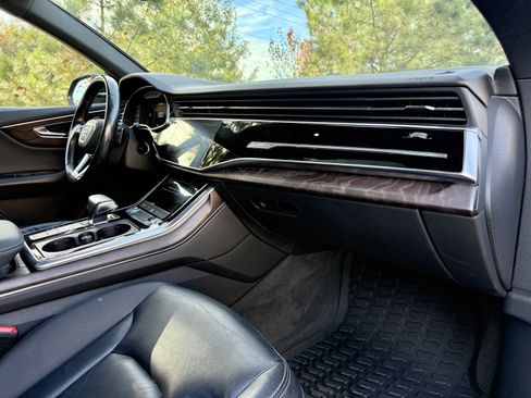 Used 2019 Audi Q8 Premium w/ Convenience Package image 23