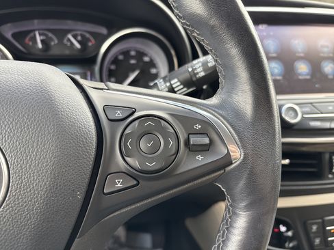 Used 2019 Buick Envision Essence image 22