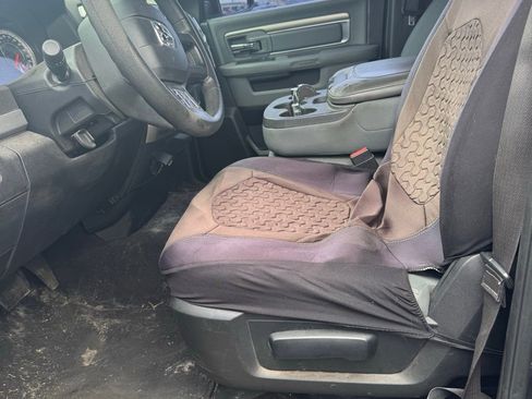 Used 2017 RAM 1500 Classic SLT image 10