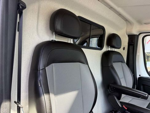Used 2026 RAM ProMaster 2500 w/ Convenience Group FWD image 33