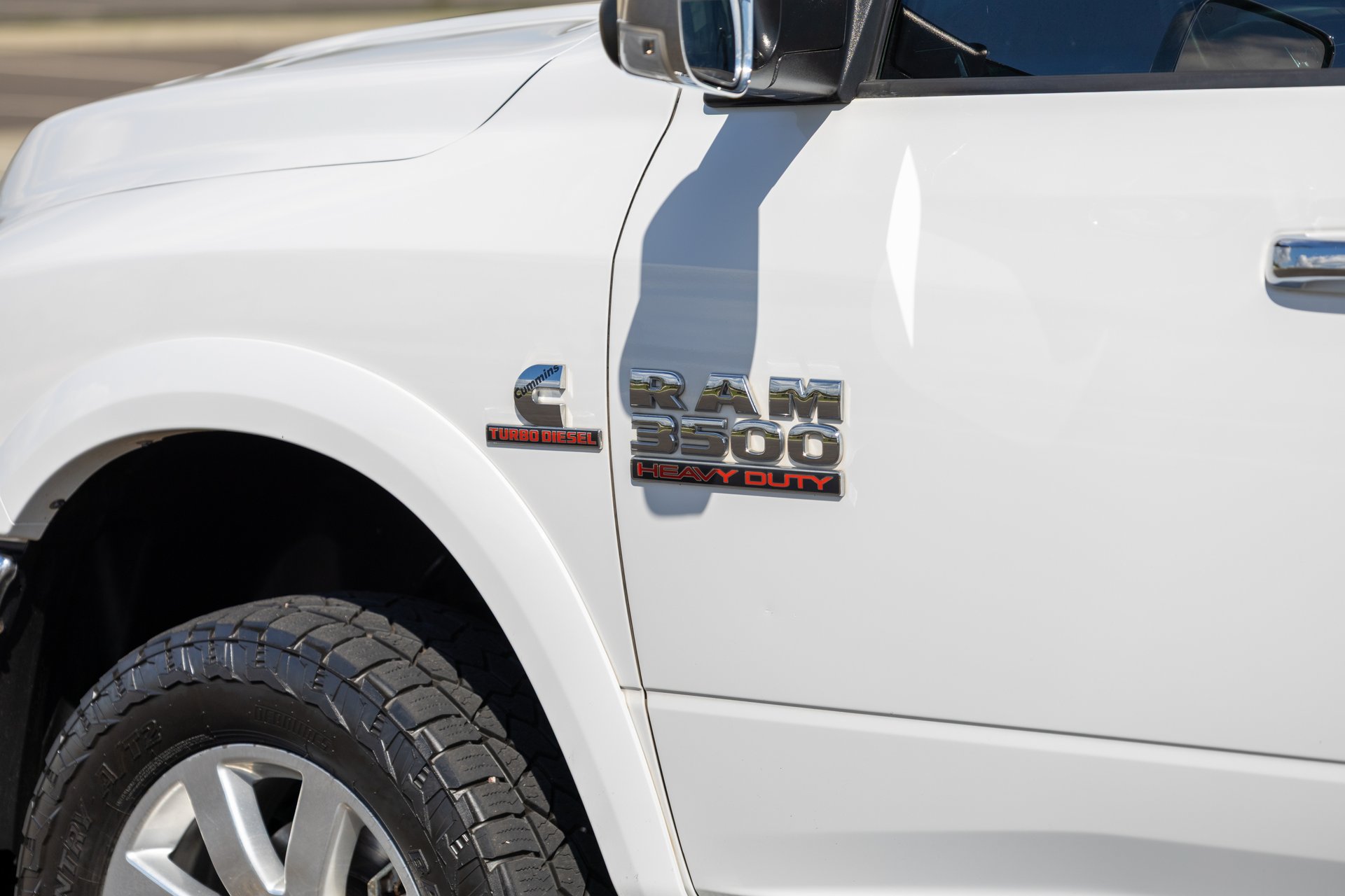 Used 2018 RAM 3500 Laramie w/ Cold Weather Group AWD/4WD image 38