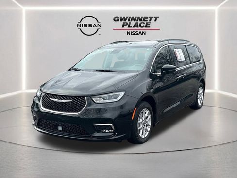 Used 2022 Chrysler Pacifica Touring-L image 1