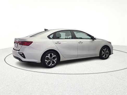Used 2021 Kia Forte LXS image 8