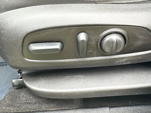 Used 2018 Chevrolet Equinox Premier image 45