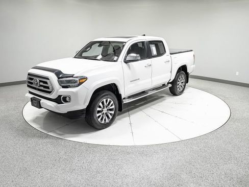 Used 2020 Toyota Tacoma Limited AWD/4WD image 40